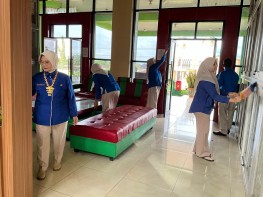 Sambut Instruksi Gubernur, Puluhan Guru SMAN 1 Terusan Nunyai Serentak Lakukan Gerakan