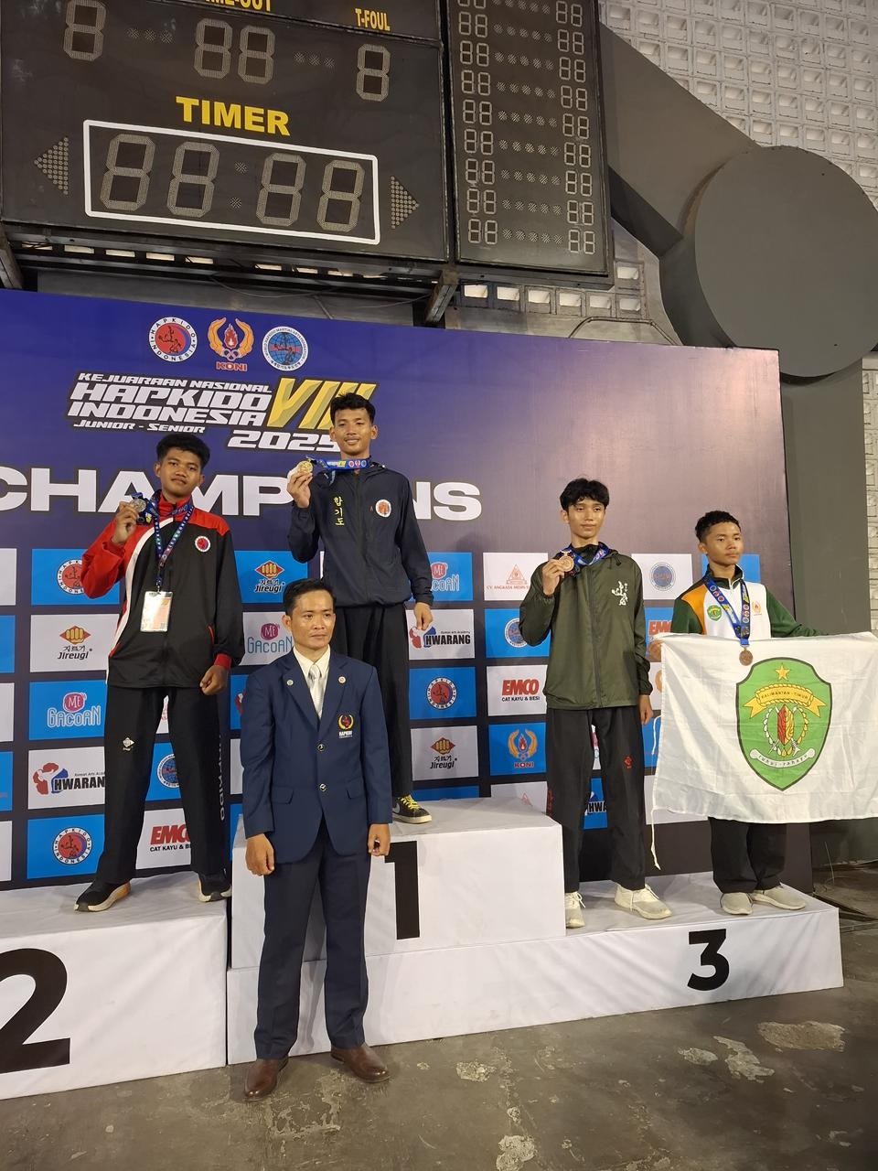 Juara Dua Nasional !  Siswa SMAN 1 Terusan Nunyai Ukir Prestasi Gemilang pada Kejuaraan Hapkido di Surabaya